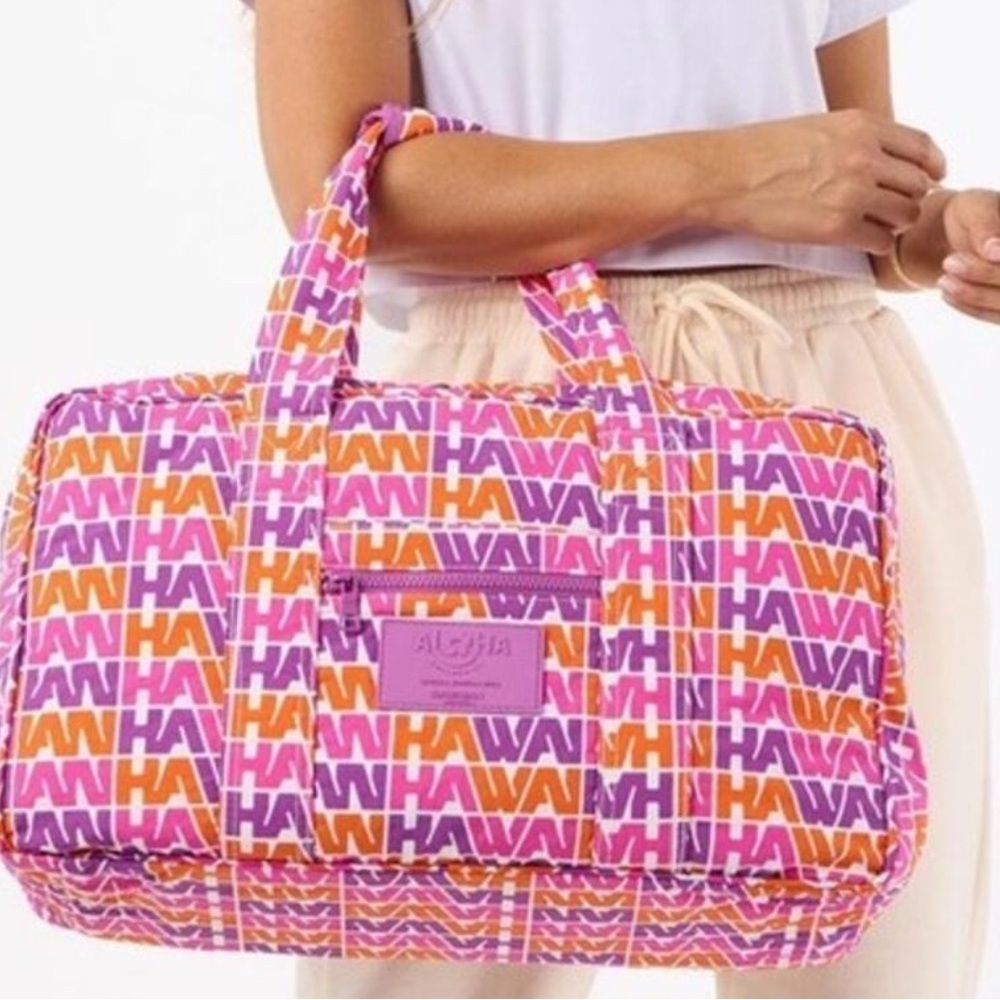 ALOHA Collection x Hawaiian Airlines HAL Keep It Light Weekender